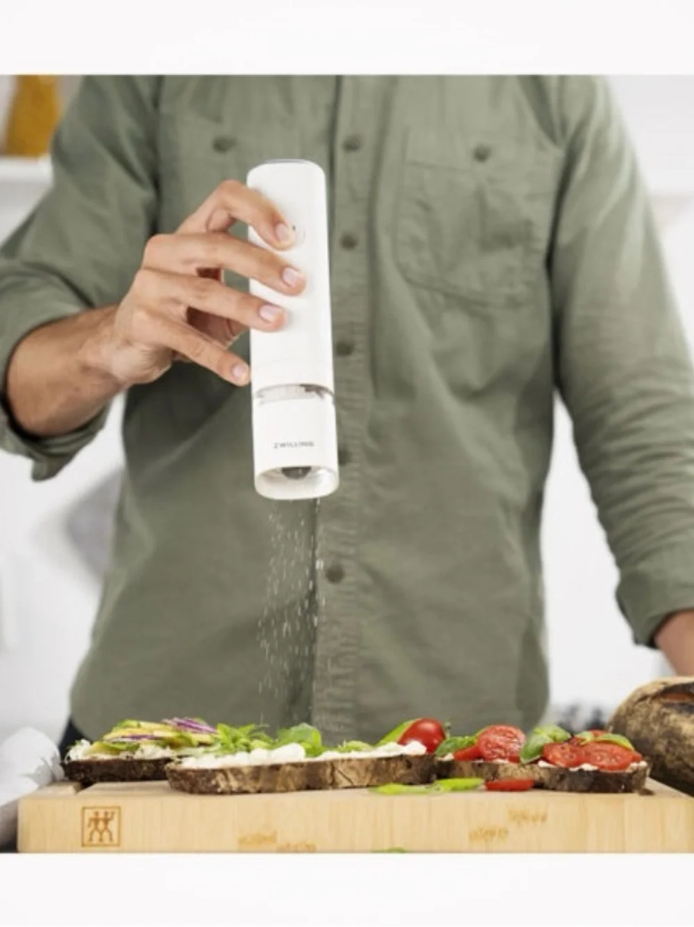 ZWILLING J.A. Henckels White Electric Pepper & Salt Mill